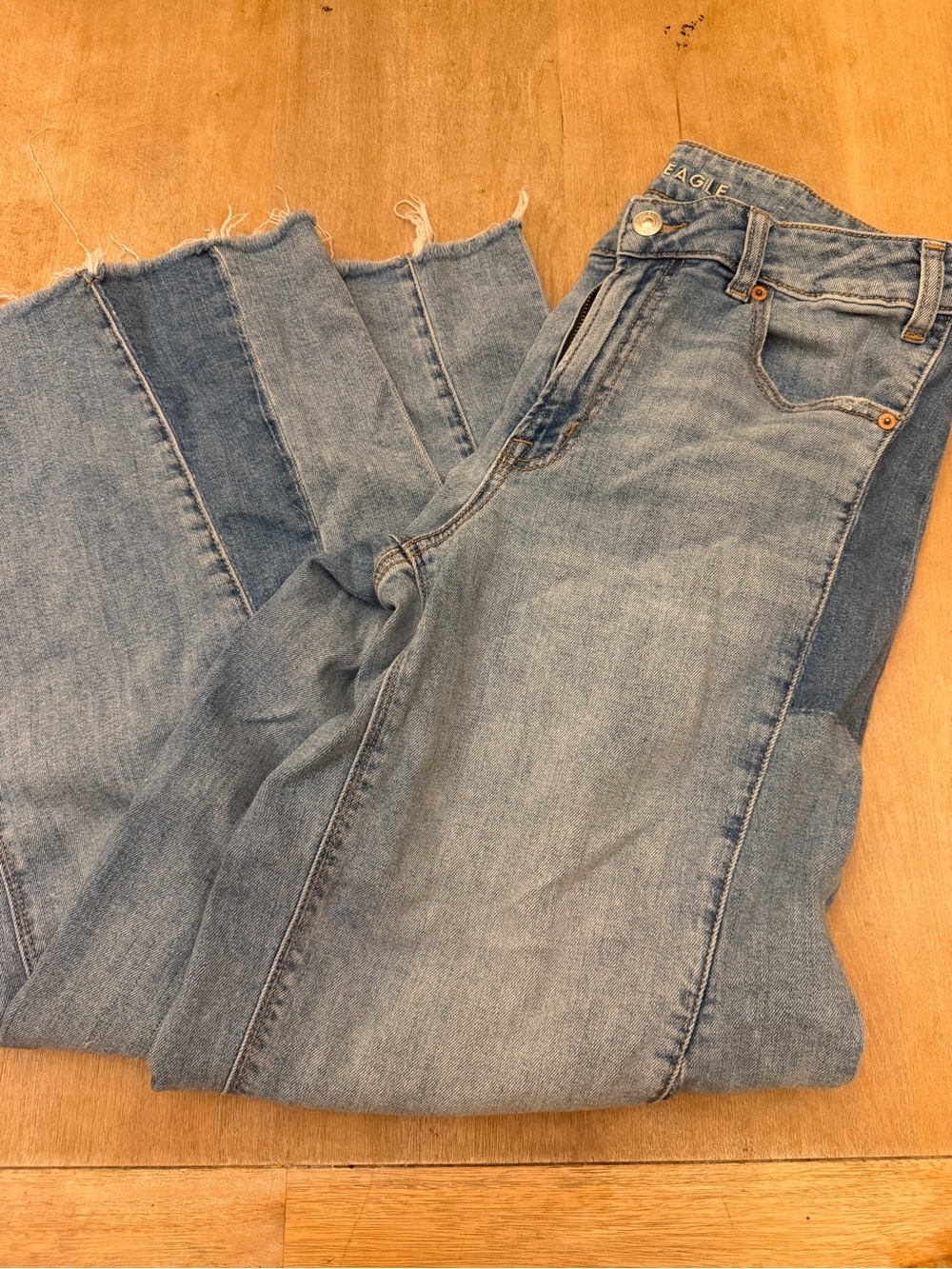 American Eagle Outfitters Women's Light Blue Wide-Leg Jeans with Raw Hem